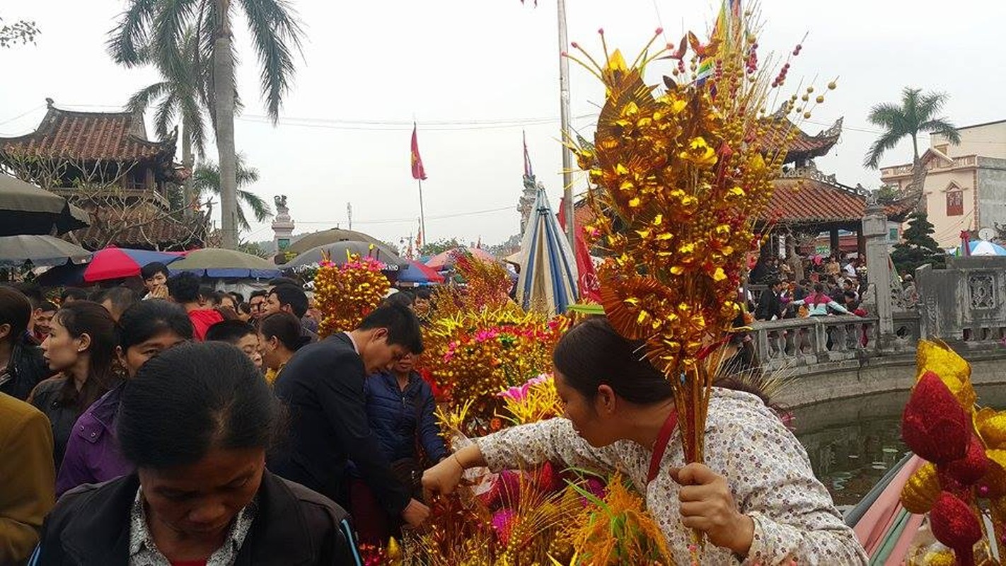 Hinh anh nhech nhac khien khach ngan ngam tai cho Vieng - Phu Day-Hinh-21